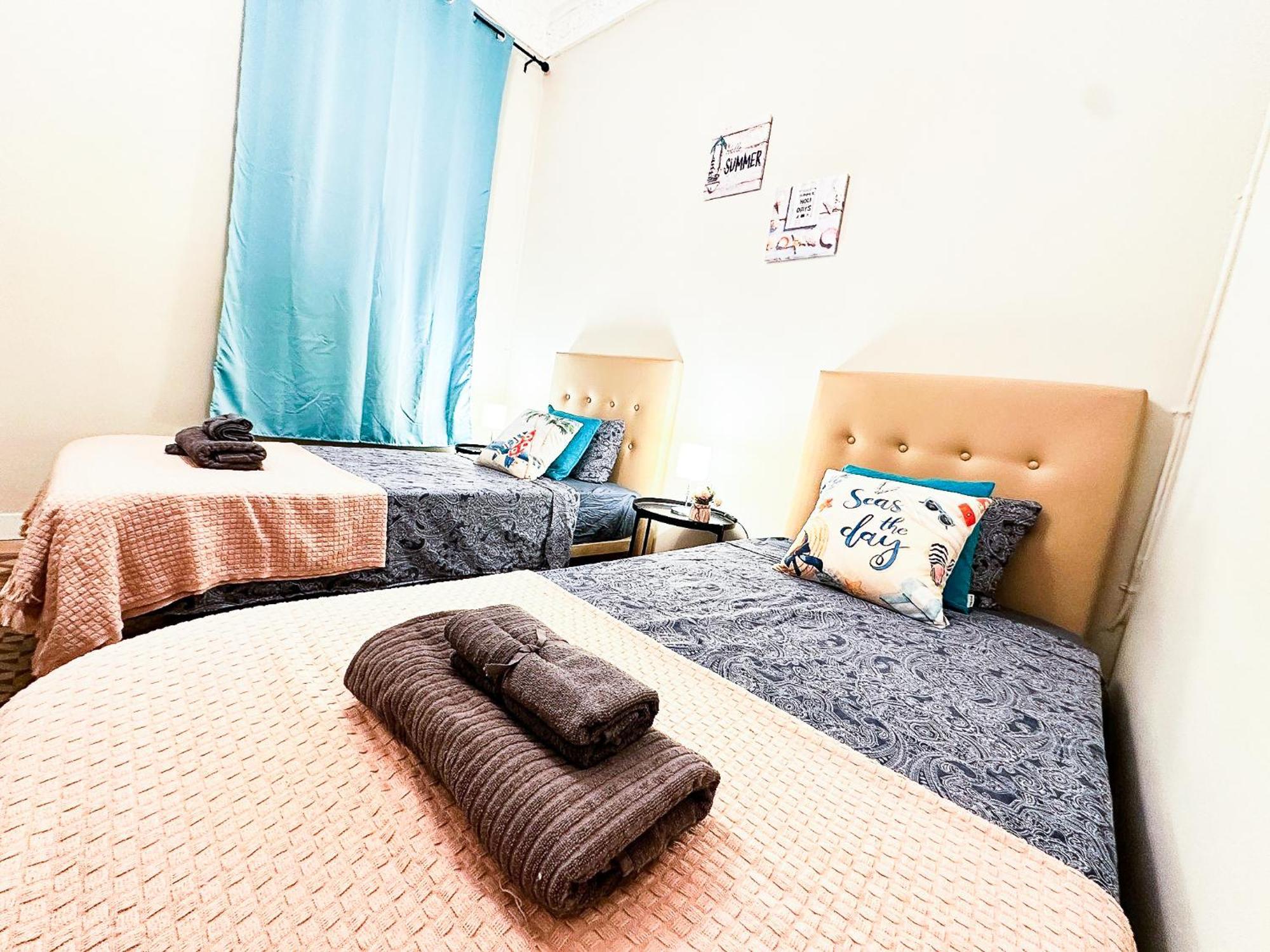 Private Rooms By Plaza Catalunya Barcelona Exterior foto